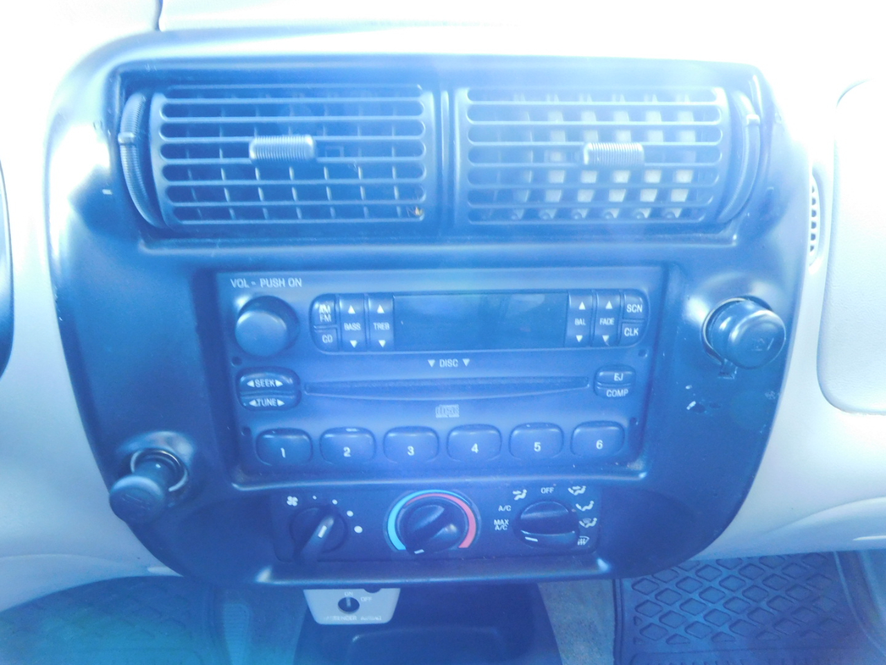 Ford Ranger Supercab 126" WB XLT 1998