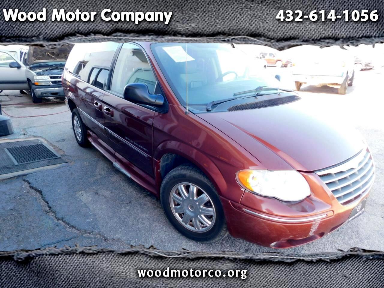 2007 Chrysler Town & Country LWB HANDICAPPED VAN