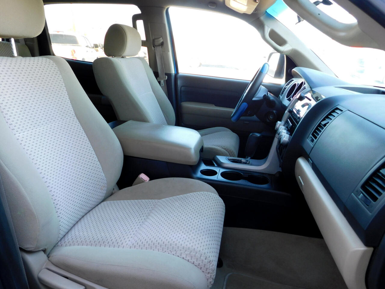 Toyota Tundra 2WD CrewMax 145.7" 5.7L SR5 (Natl) 2007