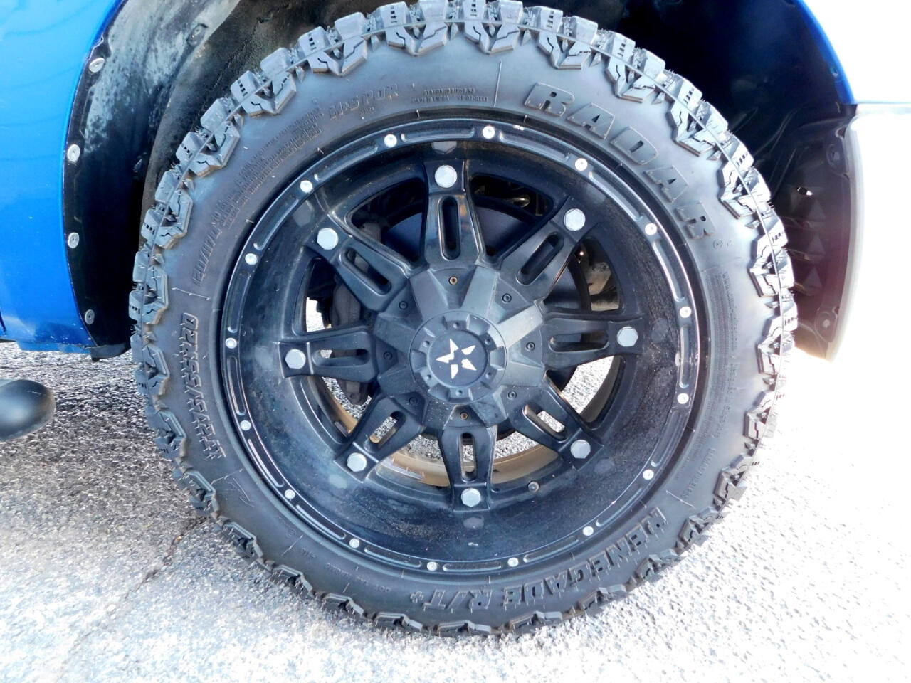 Toyota Tundra 2WD CrewMax 145.7" 5.7L SR5 (Natl) 2007
