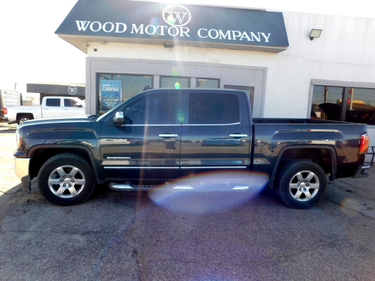 GMC Sierra 1500 2WD Crew Cab 143.5" SLT 2017