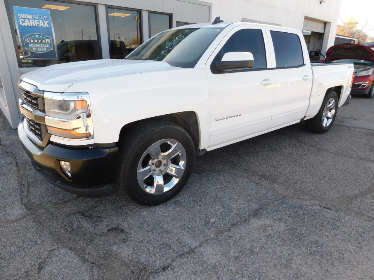 Chevrolet Silverado 1500 4WD Crew Cab 143.5" LT w/1LT 2016