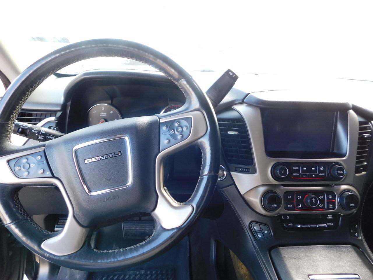 GMC Yukon 4WD 4dr Denali 2016