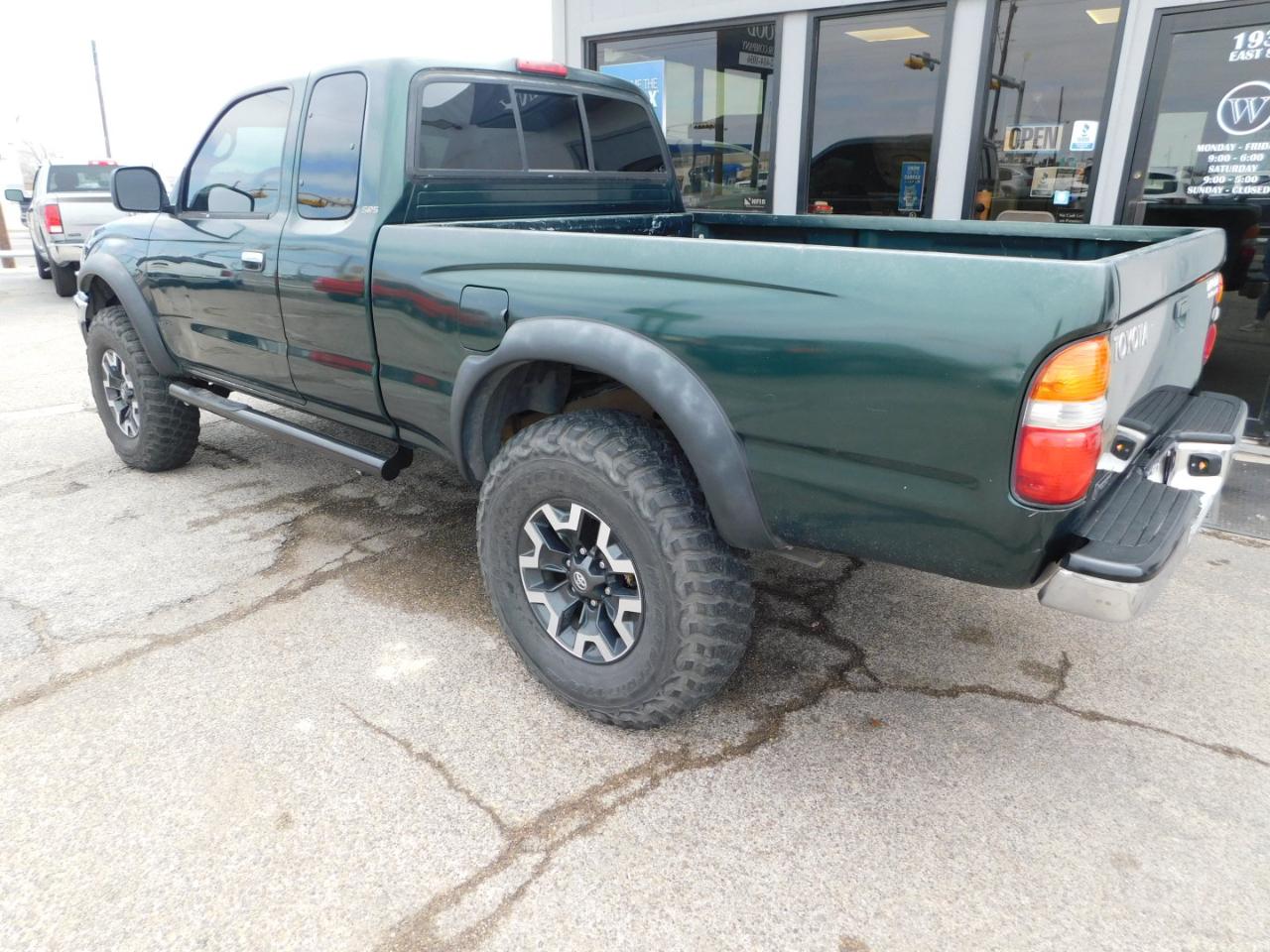 Toyota Tacoma XtraCab PreRunner V6 Auto (Natl) 2004