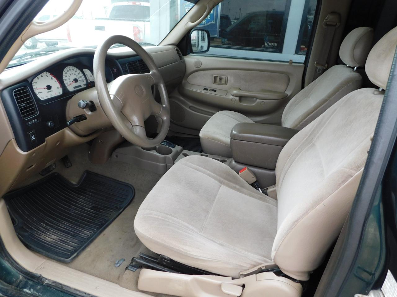 Toyota Tacoma XtraCab PreRunner V6 Auto (Natl) 2004