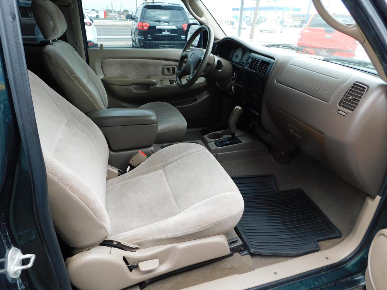 Toyota Tacoma XtraCab PreRunner V6 Auto (Natl) 2004