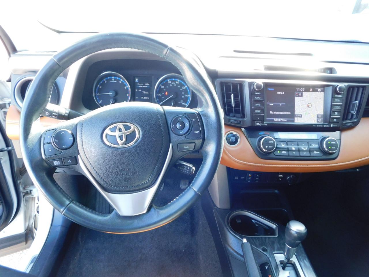 Toyota RAV4 Platinum AWD (Natl) 2017