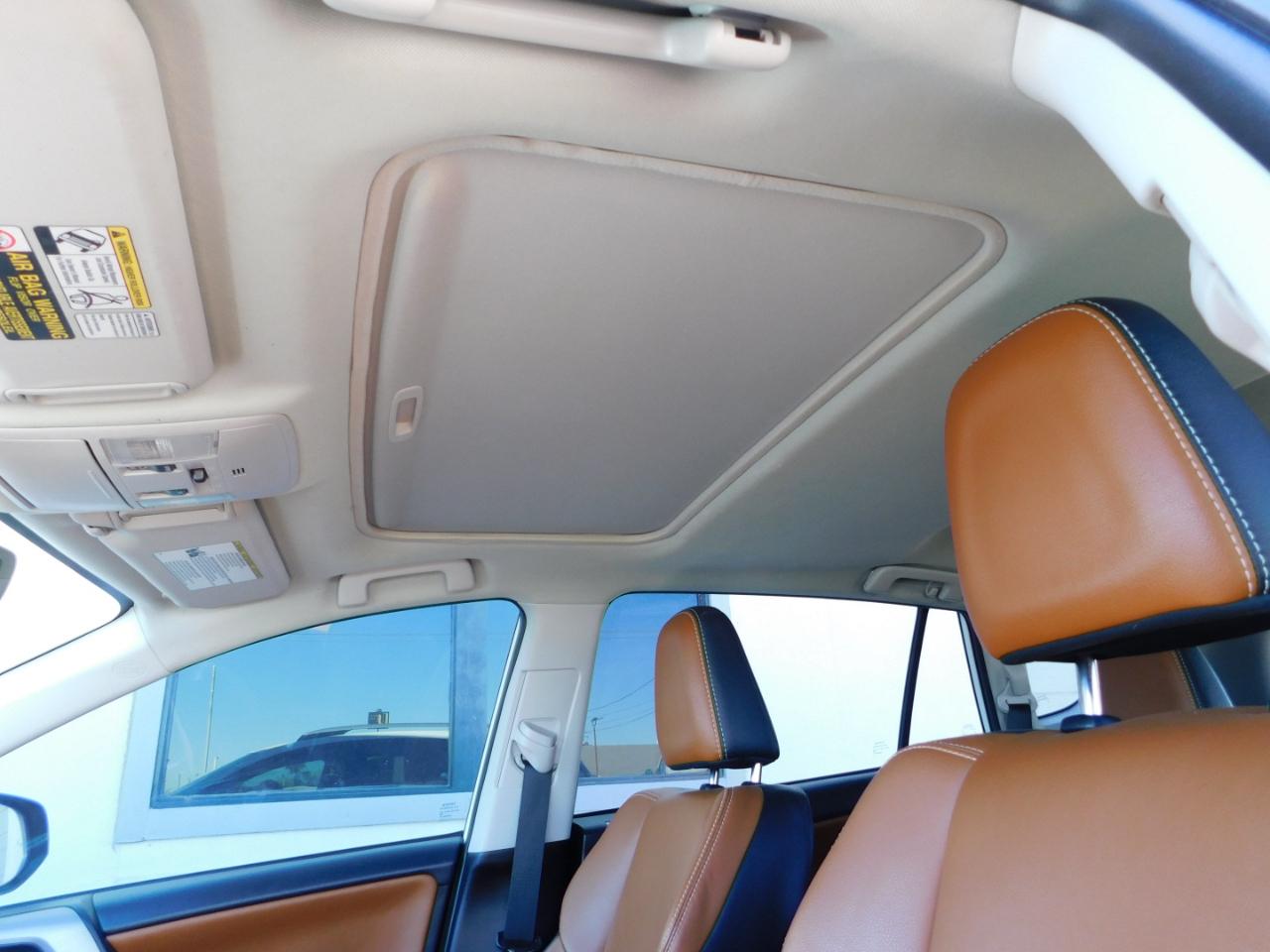 Toyota RAV4 Platinum AWD (Natl) 2017