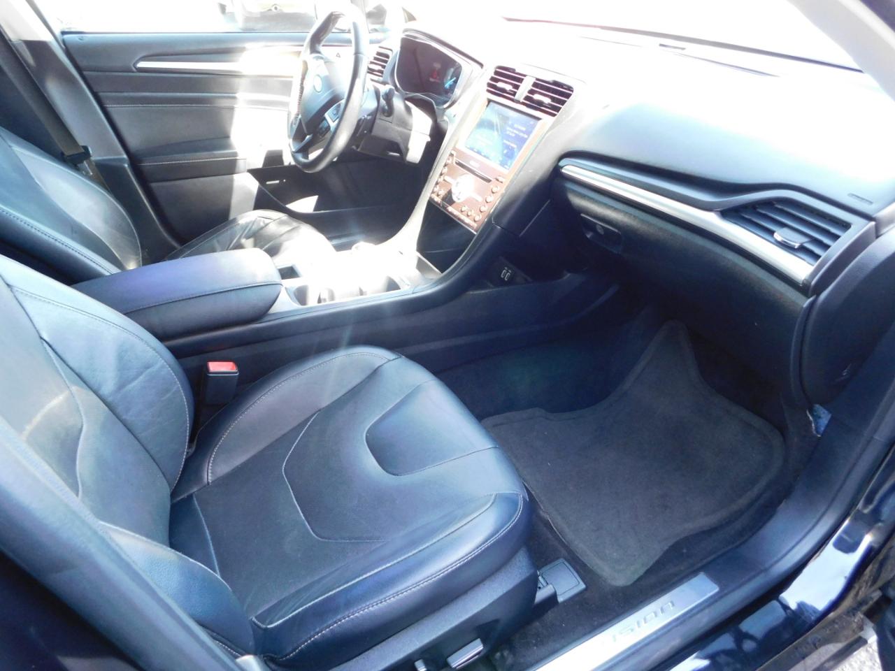 Ford Fusion Titanium AWD 2020