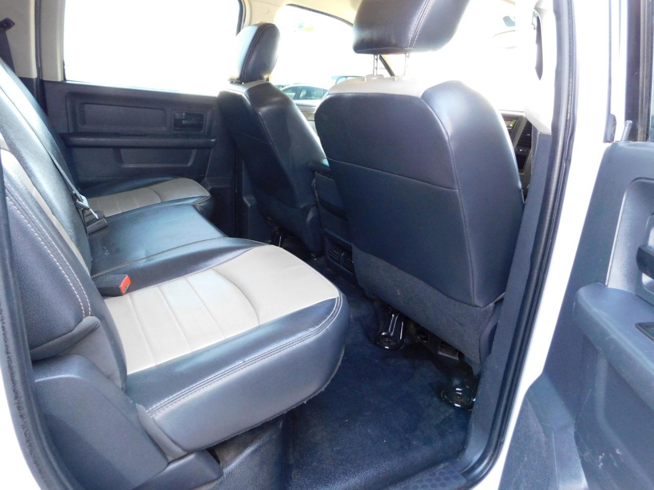 RAM 3500 4WD Crew Cab 172" WB 60" CA ST 2012