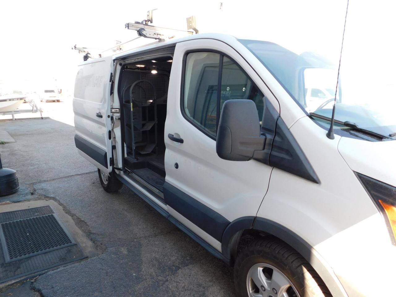 Ford Transit Van T-250 130" Low Rf 9000 GVWR Sliding RH Dr 2018