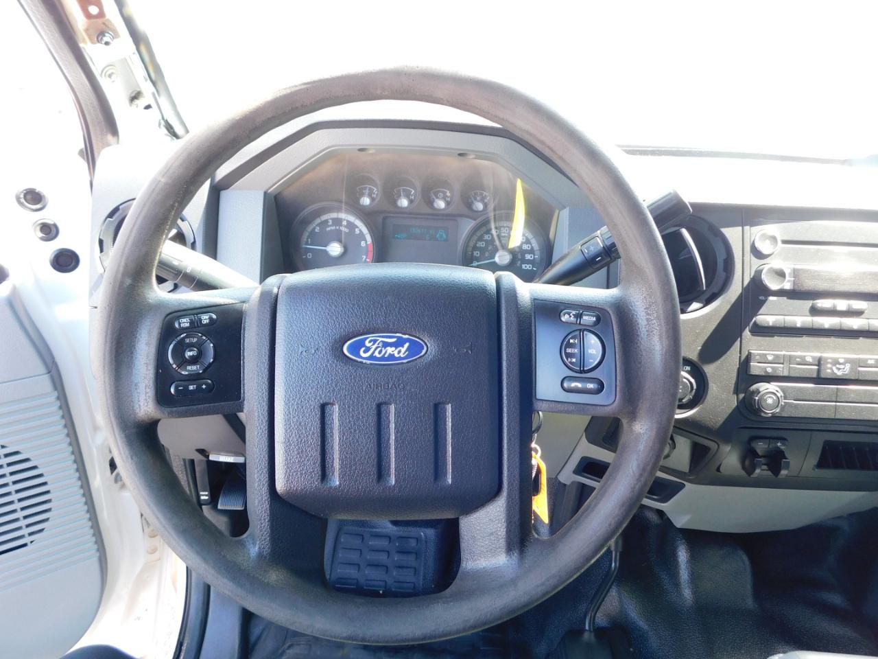 Ford Super Duty F-350 SRW 4WD Crew Cab 156" XLT 2014
