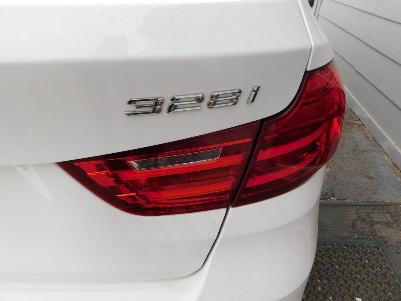 BMW 3 Series Gran Turismo 5dr 328i xDrive Gran Turismo AWD SULEV 2016