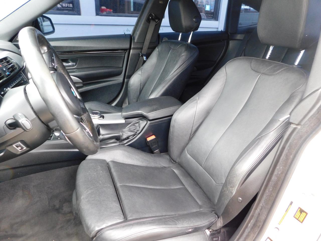 BMW 3 Series Gran Turismo 5dr 328i xDrive Gran Turismo AWD SULEV 2016