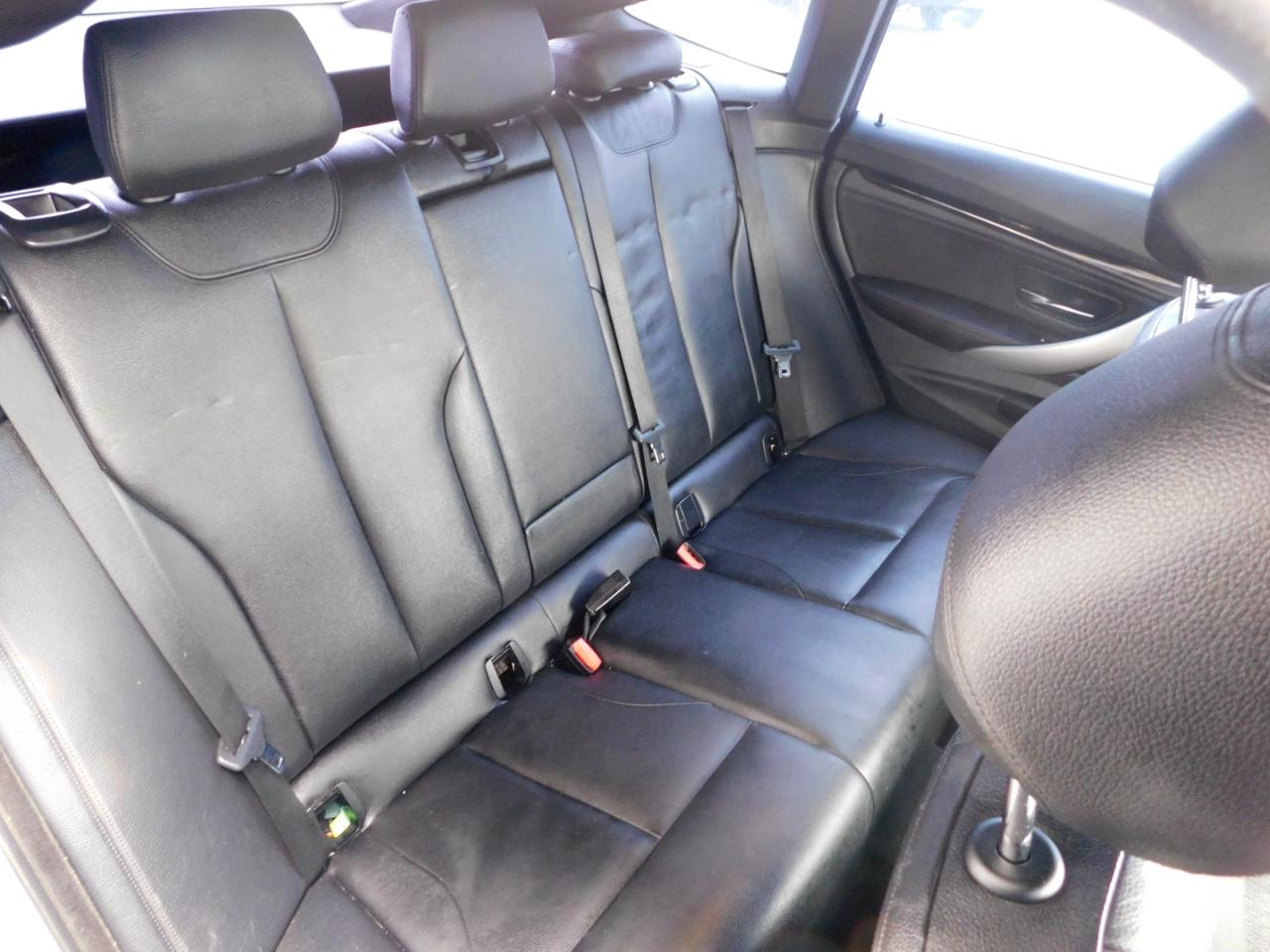 BMW 3 Series Gran Turismo 5dr 328i xDrive Gran Turismo AWD SULEV 2016