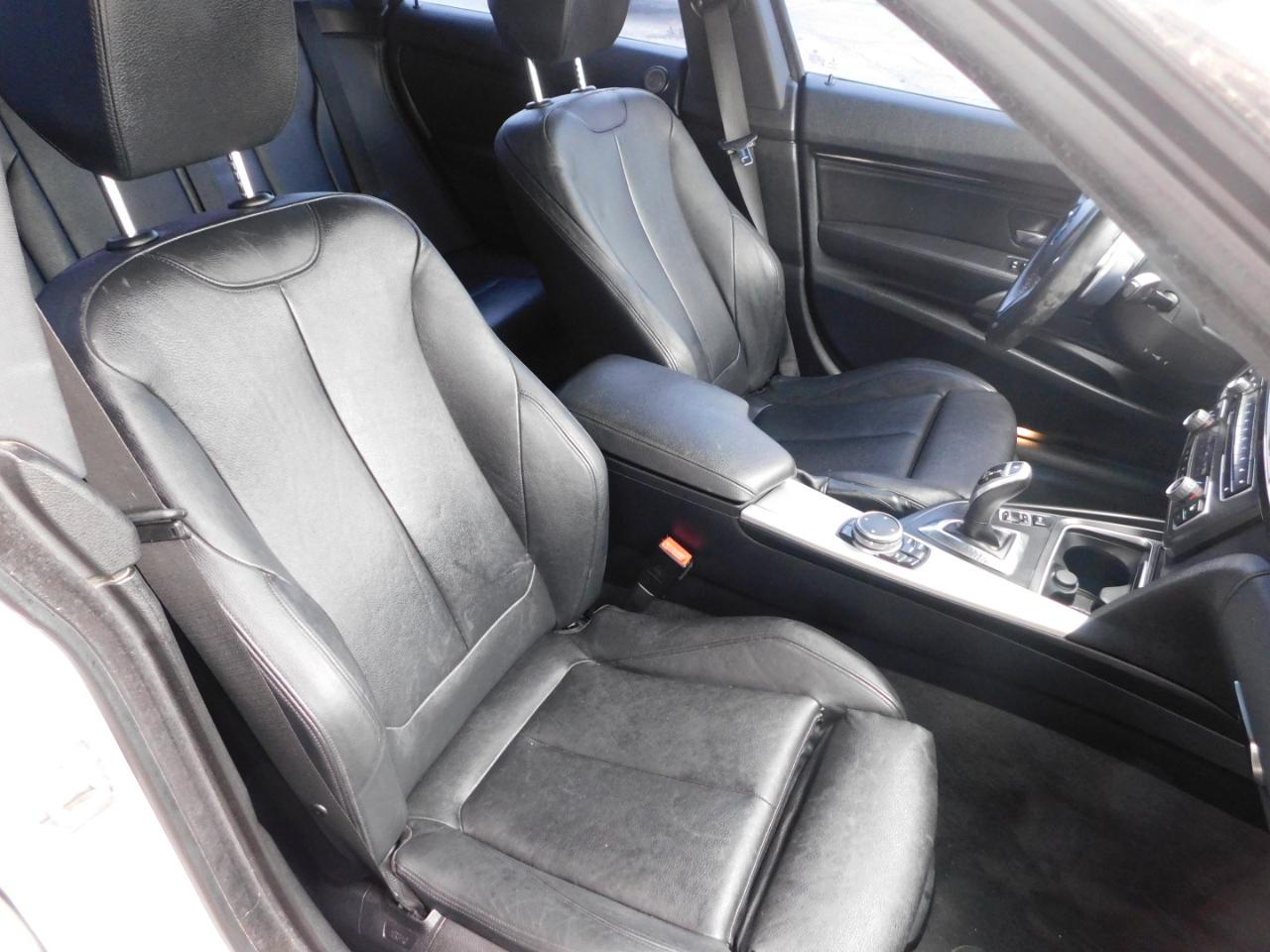 BMW 3 Series Gran Turismo 5dr 328i xDrive Gran Turismo AWD SULEV 2016