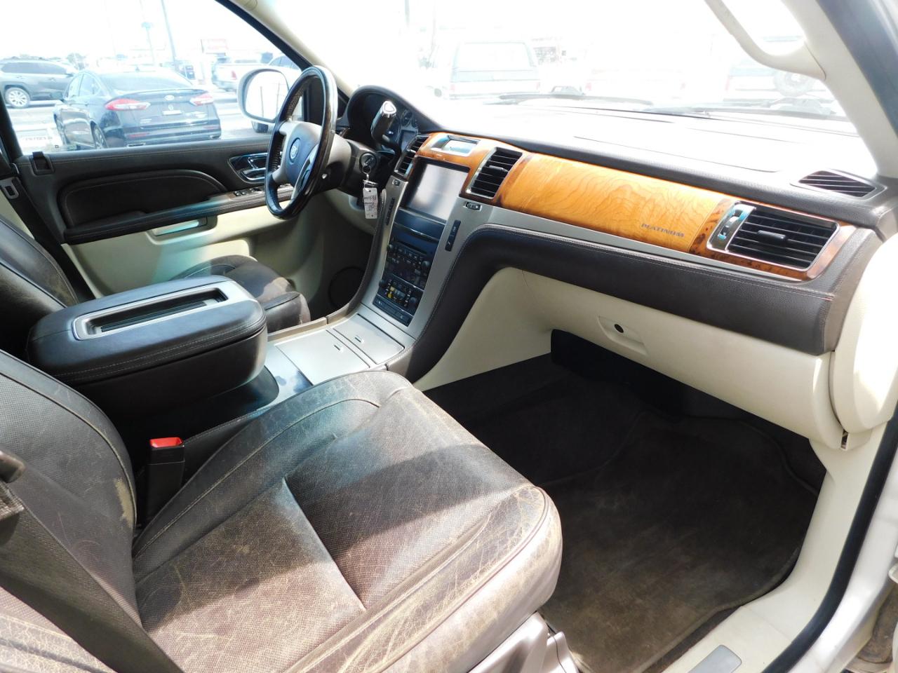 Cadillac Escalade 2WD 4dr Platinum Edition 2013