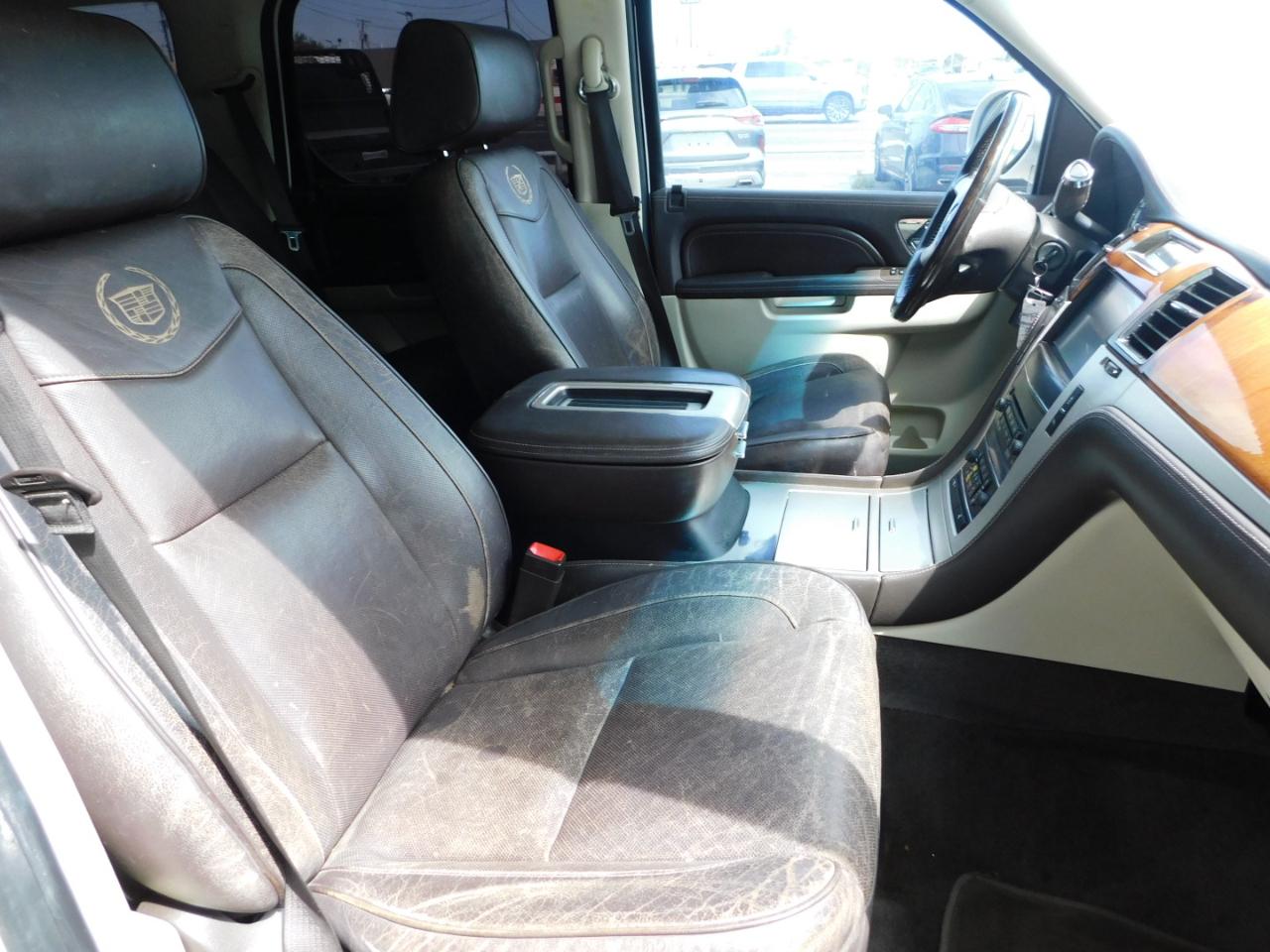 Cadillac Escalade 2WD 4dr Platinum Edition 2013