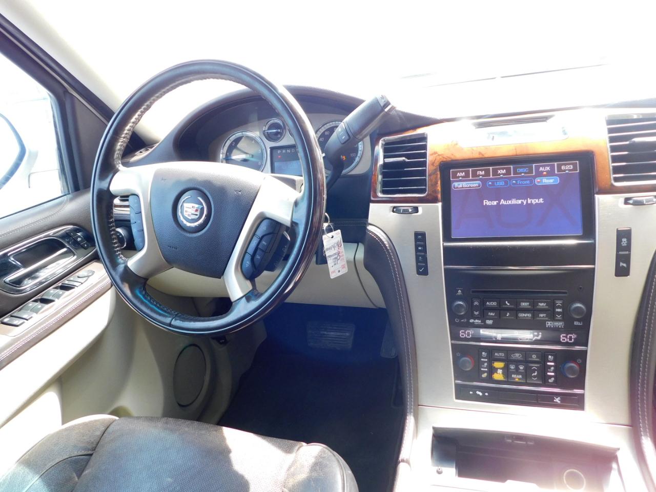 Cadillac Escalade 2WD 4dr Platinum Edition 2013