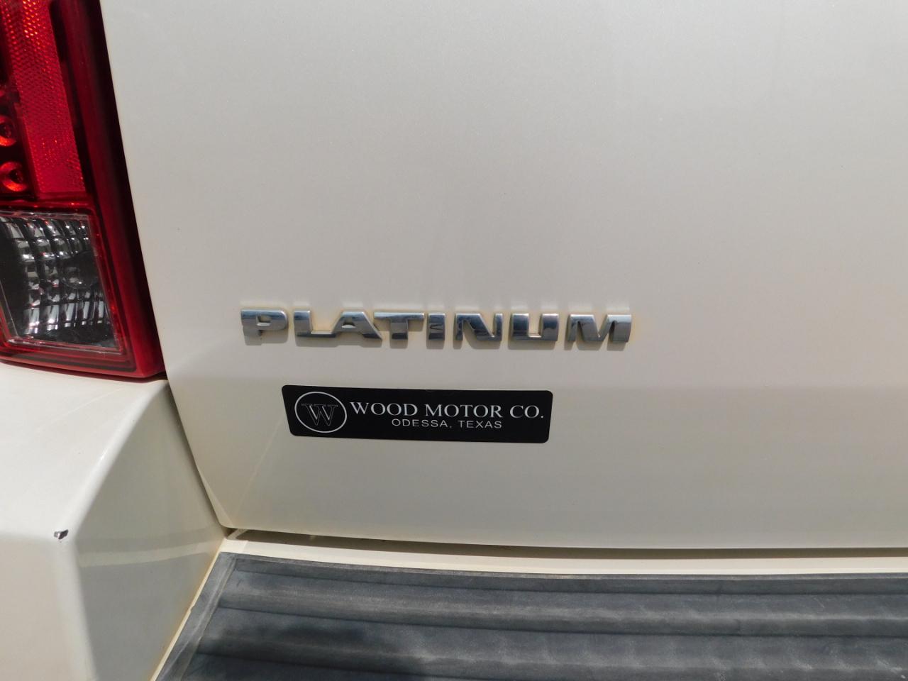 Cadillac Escalade 2WD 4dr Platinum Edition 2013