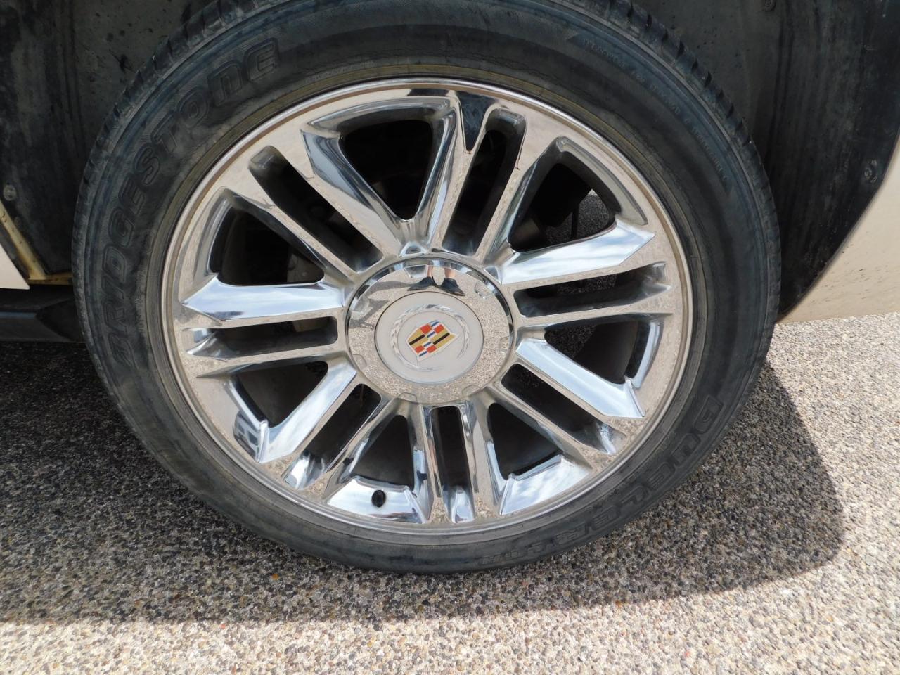 Cadillac Escalade 2WD 4dr Platinum Edition 2013