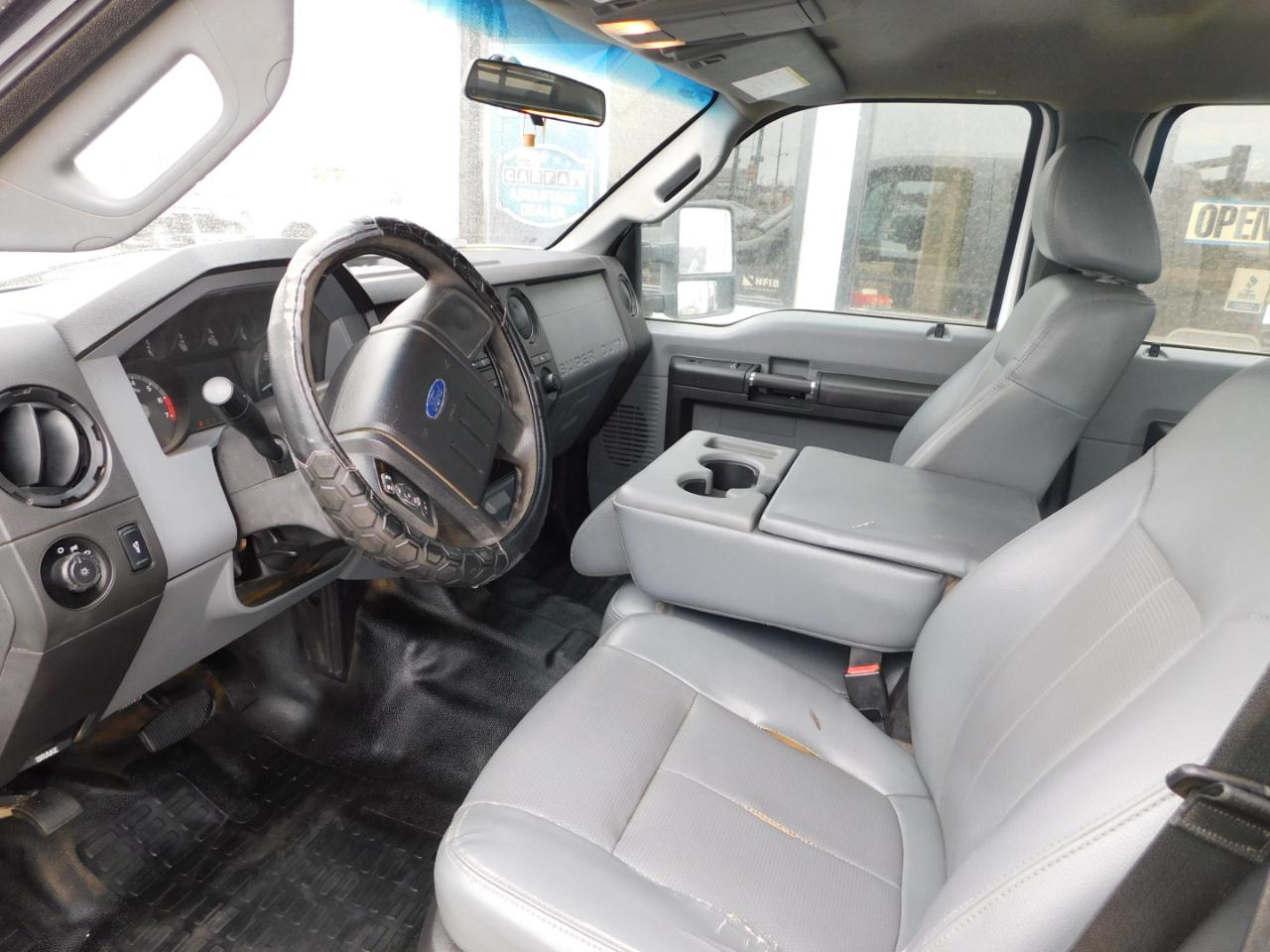 Ford Super Duty F-250 SRW 2WD Crew Cab 172" XL 2016