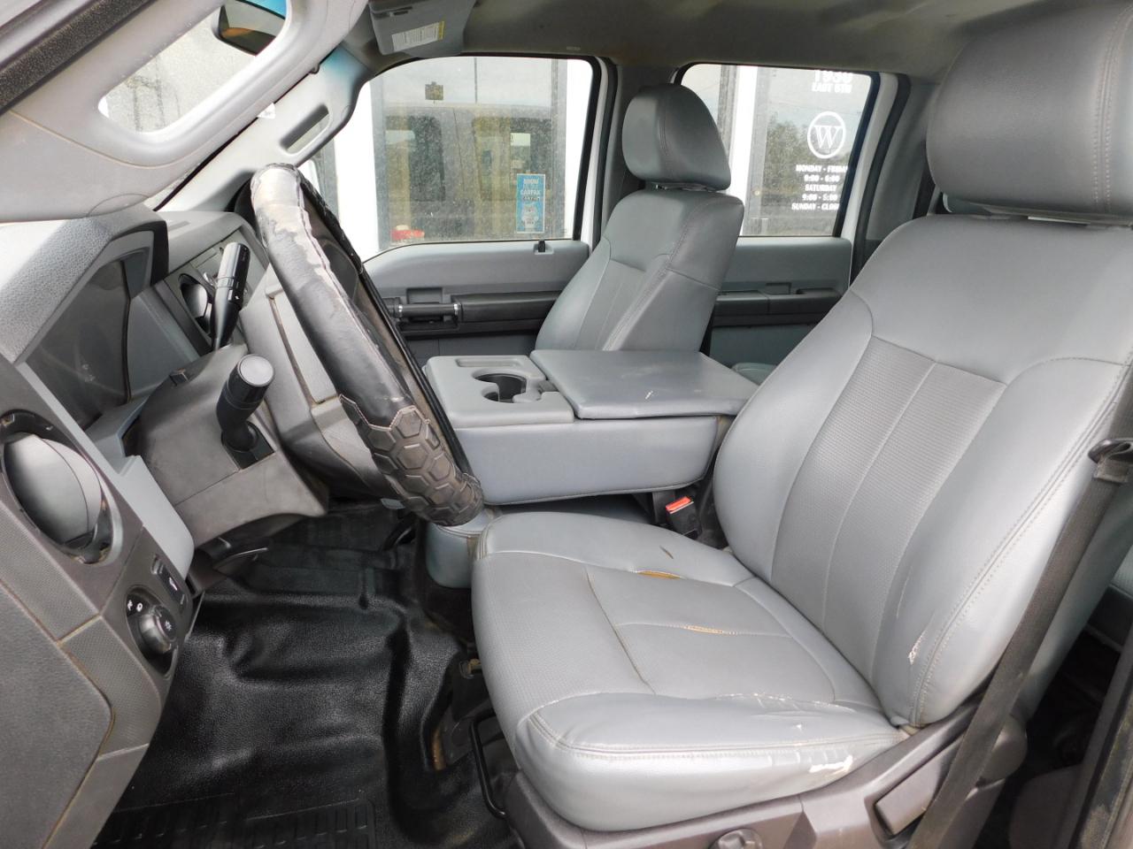 Ford Super Duty F-250 SRW 2WD Crew Cab 172" XL 2016