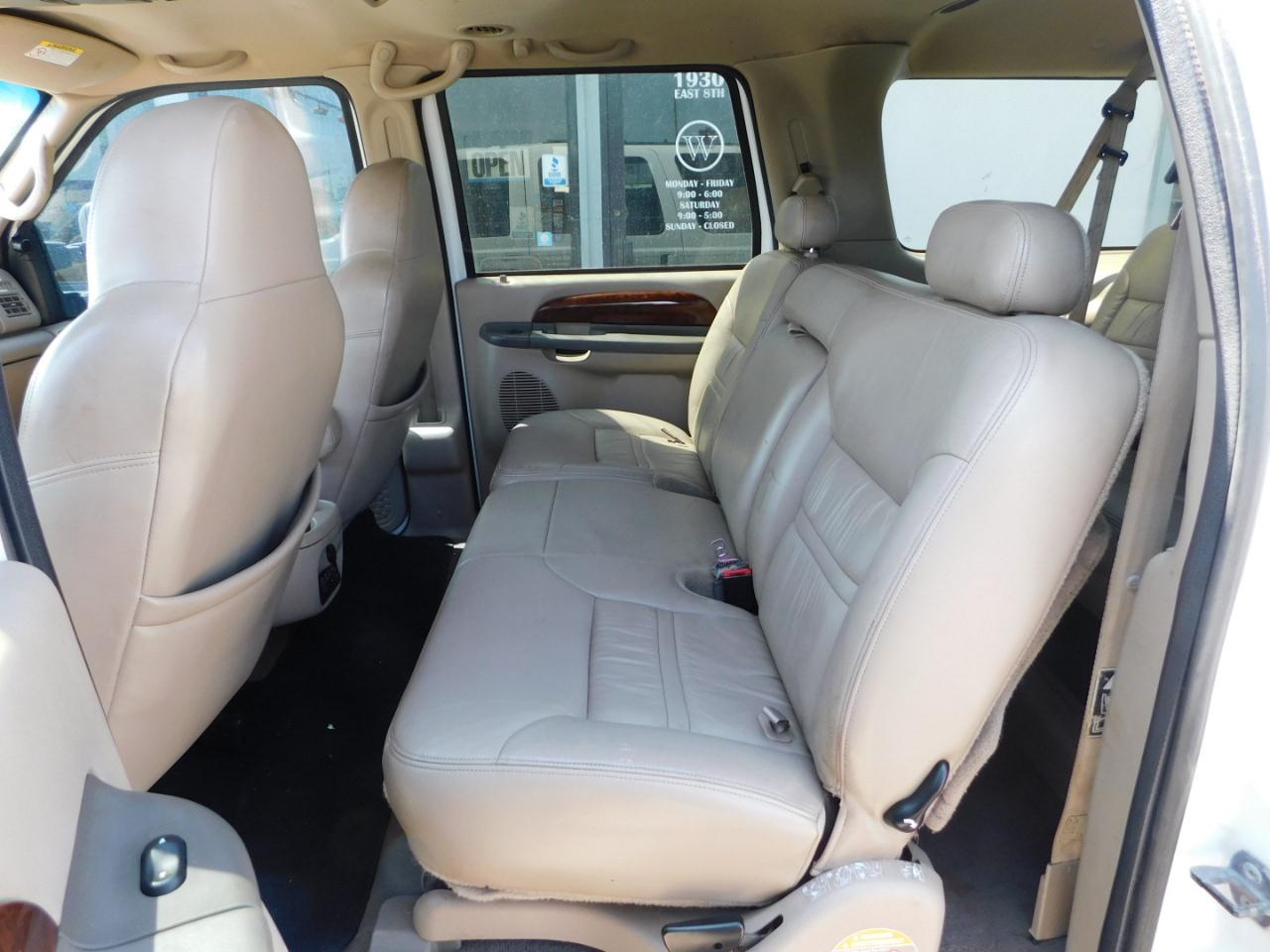 Ford Excursion 137" WB Limited 2001