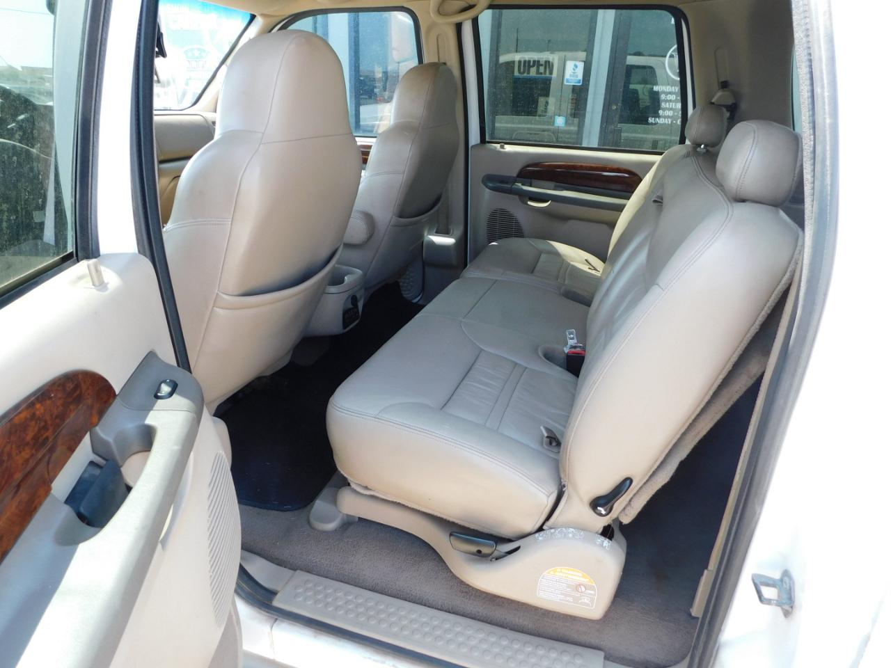 Ford Excursion 137" WB Limited 2001