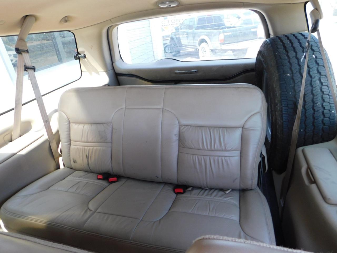 Ford Excursion 137" WB Limited 2001