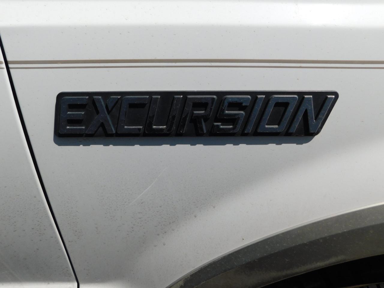 Ford Excursion 137" WB Limited 2001