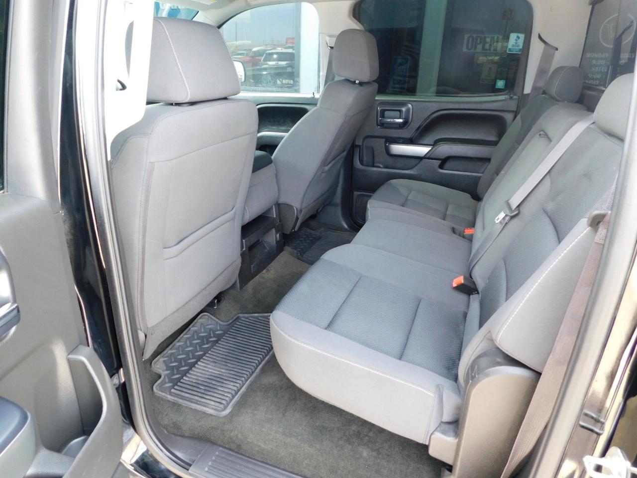 Chevrolet Silverado 1500 2WD Crew Cab 143.5" LT w/1LT 2017