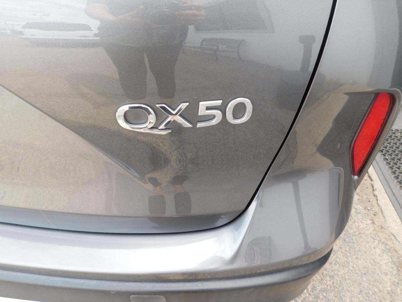 Infiniti QX50 LUXE AWD 2019