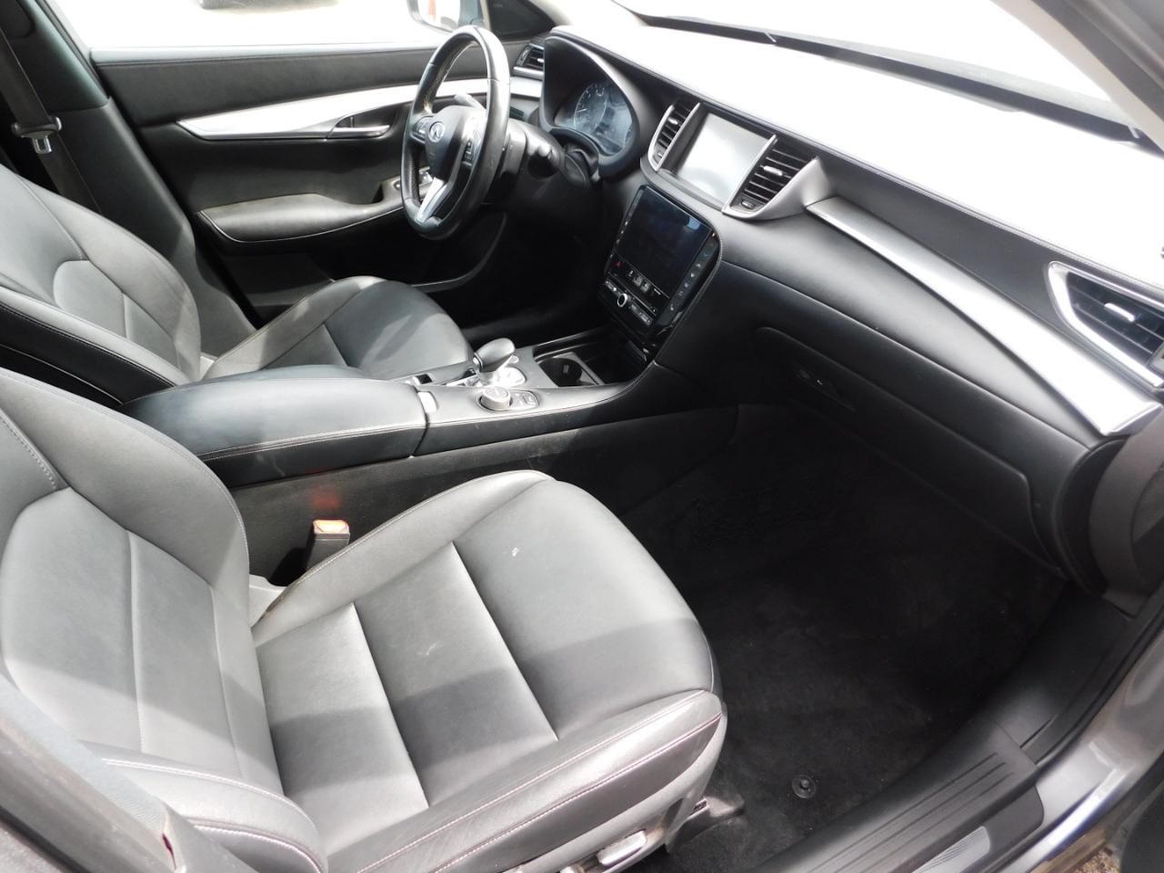 Infiniti QX50 LUXE AWD 2019