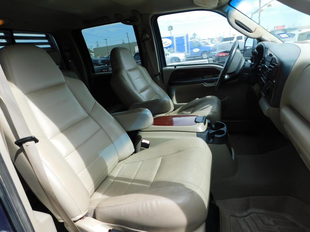 Ford Super Duty F-250 Crew Cab 156" Lariat 4WD 2006
