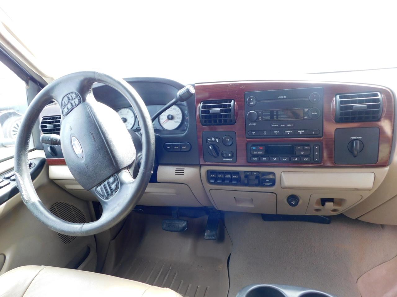 Ford Super Duty F-250 Crew Cab 156" Lariat 4WD 2006