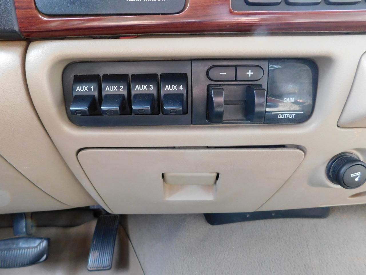 Ford Super Duty F-250 Crew Cab 156" Lariat 4WD 2006