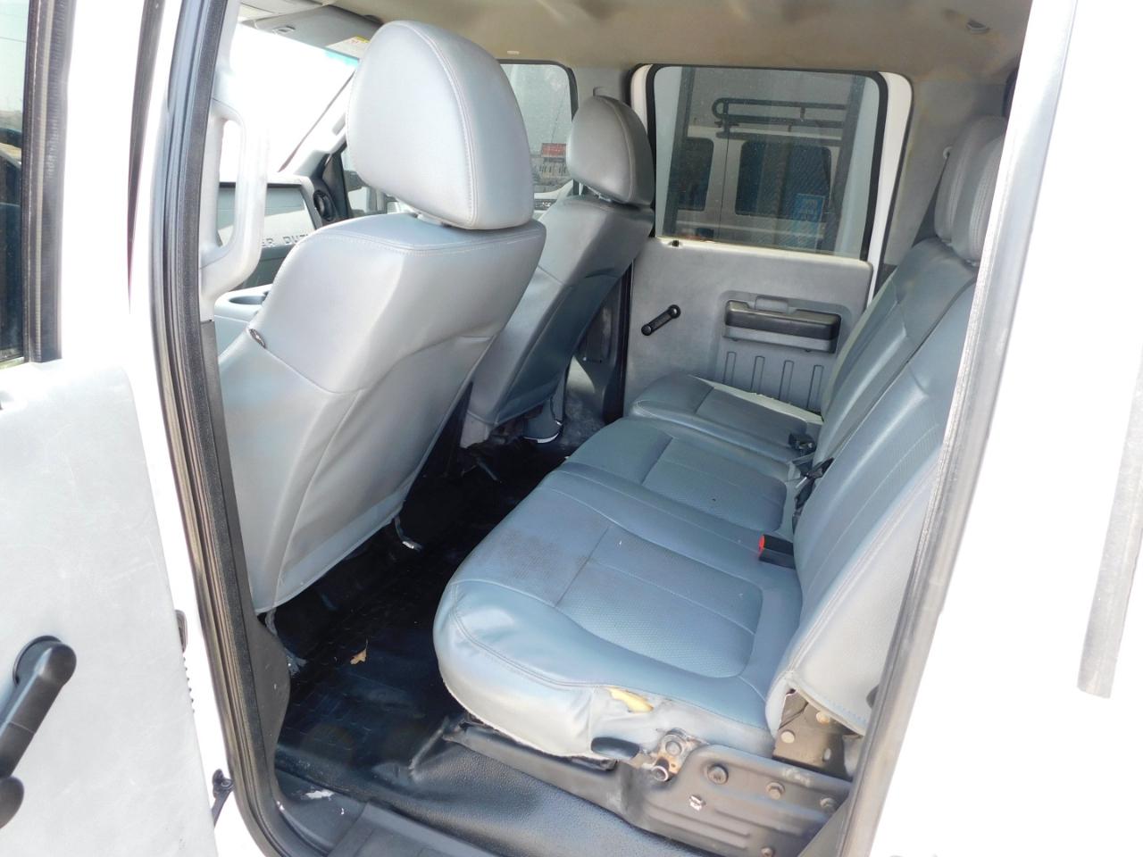 Ford Super Duty F-350 DRW 2WD Crew Cab 172" XL 2014