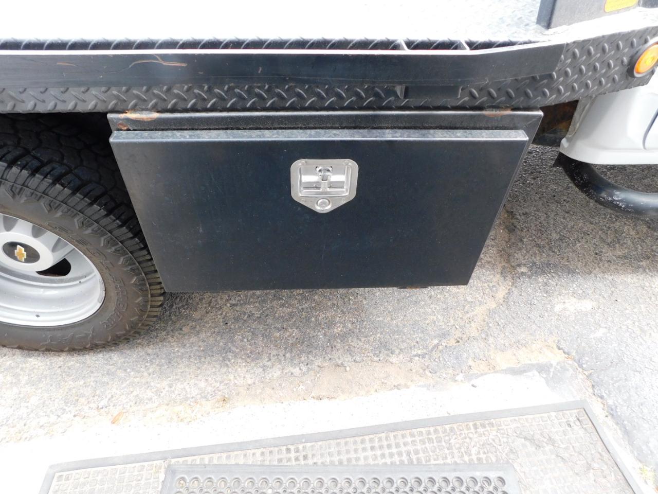 Chevrolet Silverado 3500HD 4WD Crew Cab 171.5" WB, 59.06" CA WT 2016
