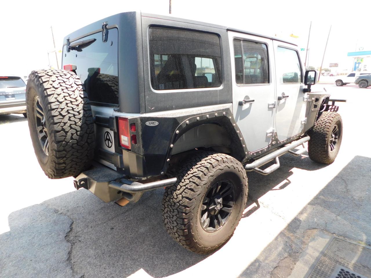 Jeep Wrangler Unlimited 4WD 4dr Sport 2010