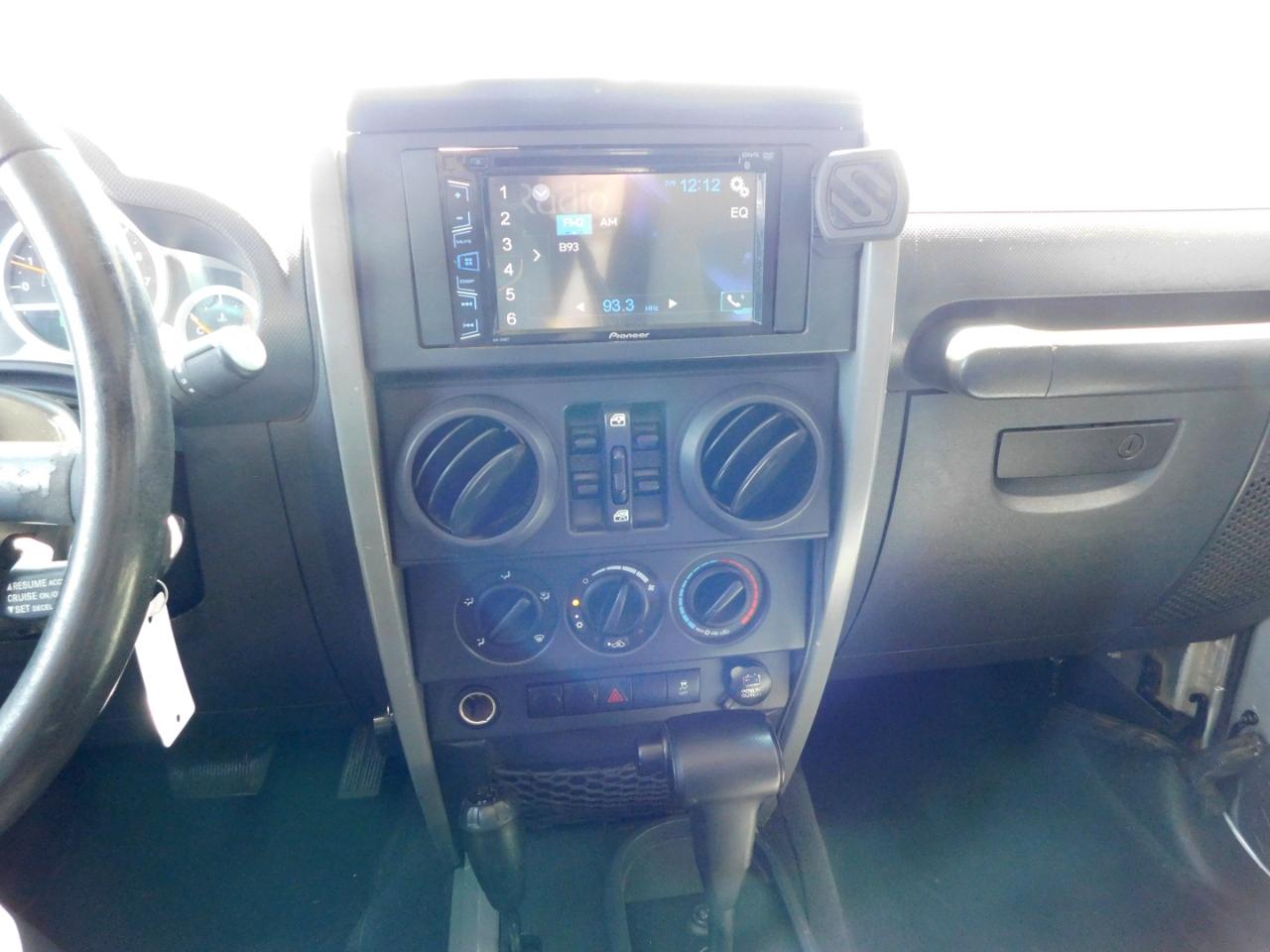 Jeep Wrangler Unlimited 4WD 4dr Sport 2010