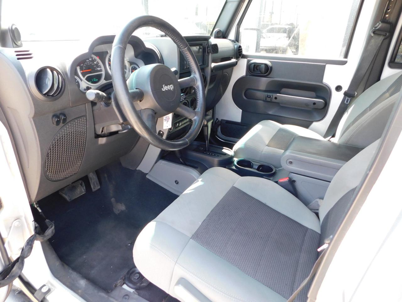 Jeep Wrangler Unlimited 4WD 4dr Sport 2010