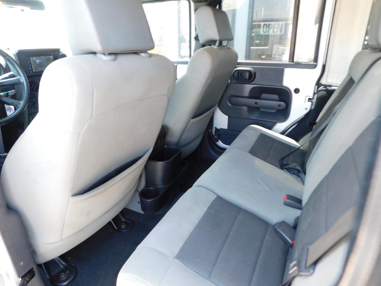 Jeep Wrangler Unlimited 4WD 4dr Sport 2010