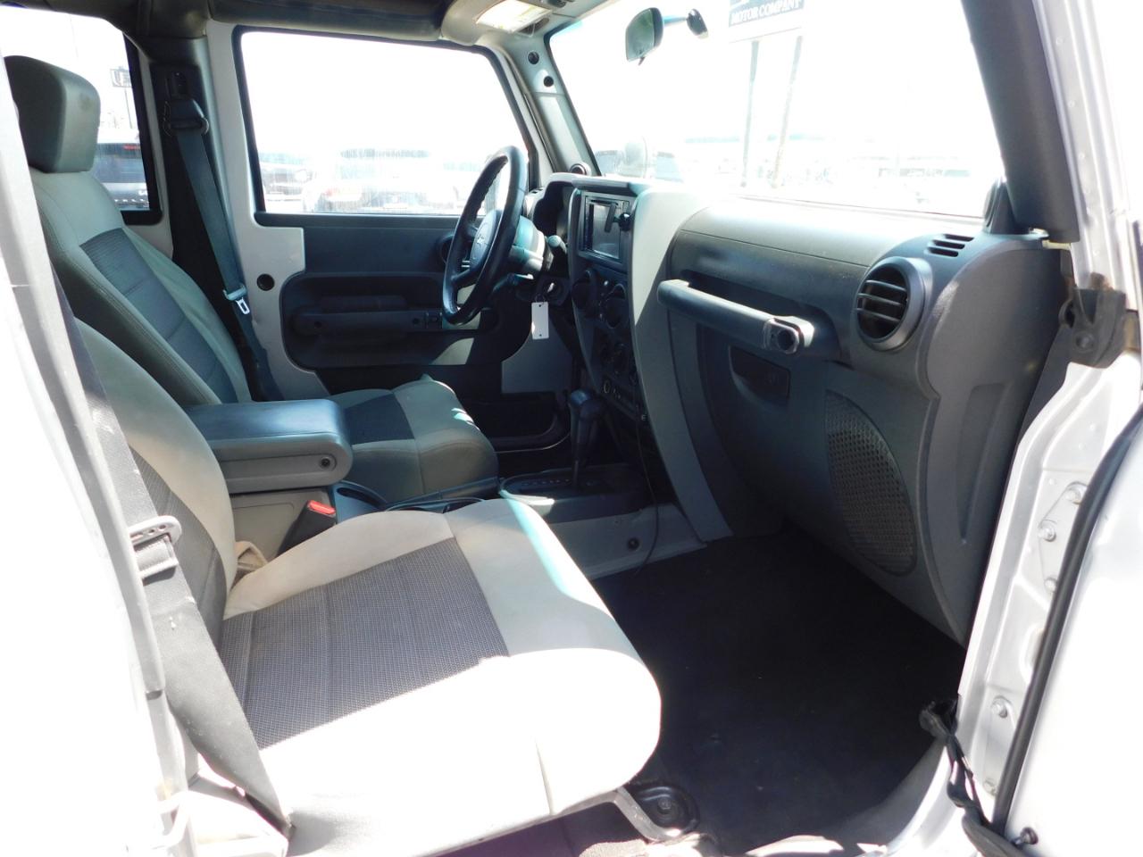 Jeep Wrangler Unlimited 4WD 4dr Sport 2010