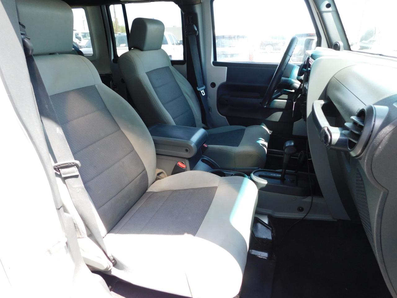 Jeep Wrangler Unlimited 4WD 4dr Sport 2010
