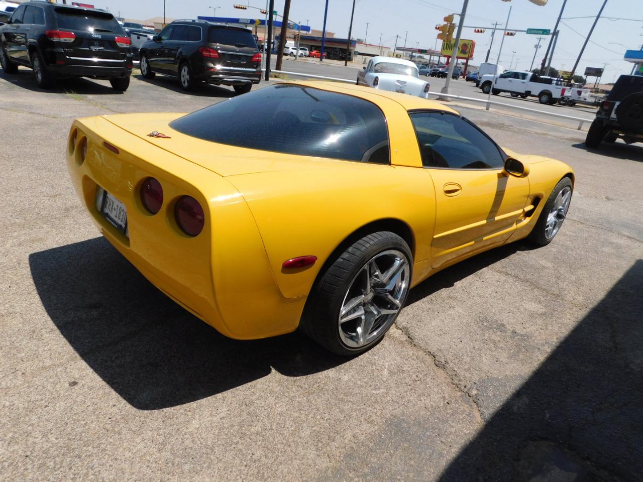 Chevrolet Corvette 2dr Cpe 2004