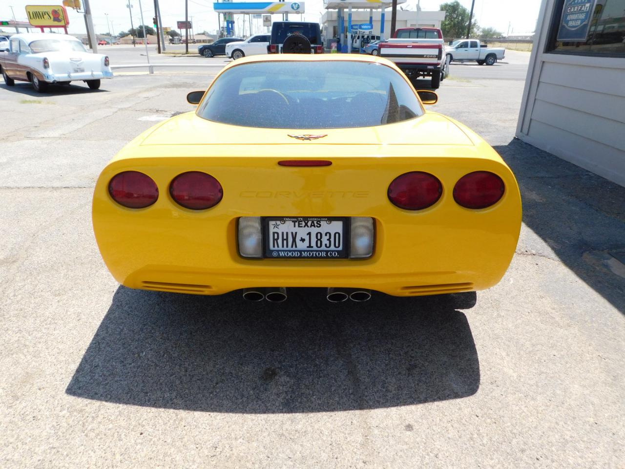 Chevrolet Corvette 2dr Cpe 2004
