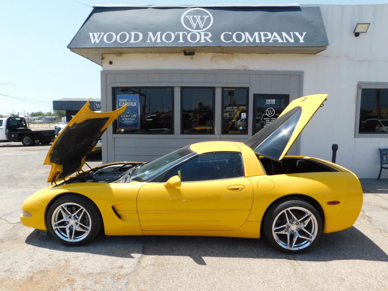 Chevrolet Corvette 2dr Cpe 2004
