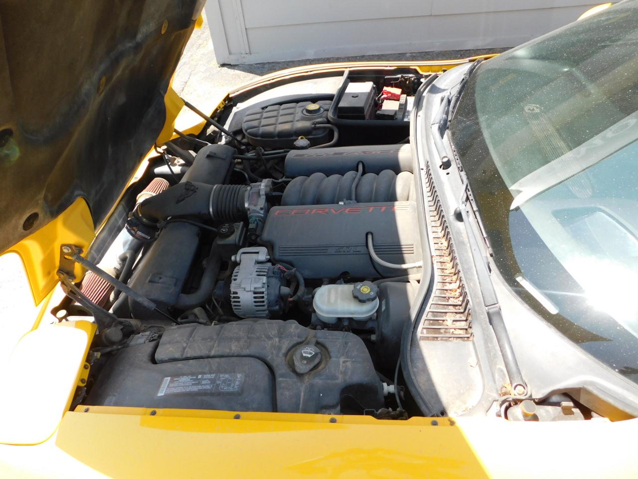 Chevrolet Corvette 2dr Cpe 2004