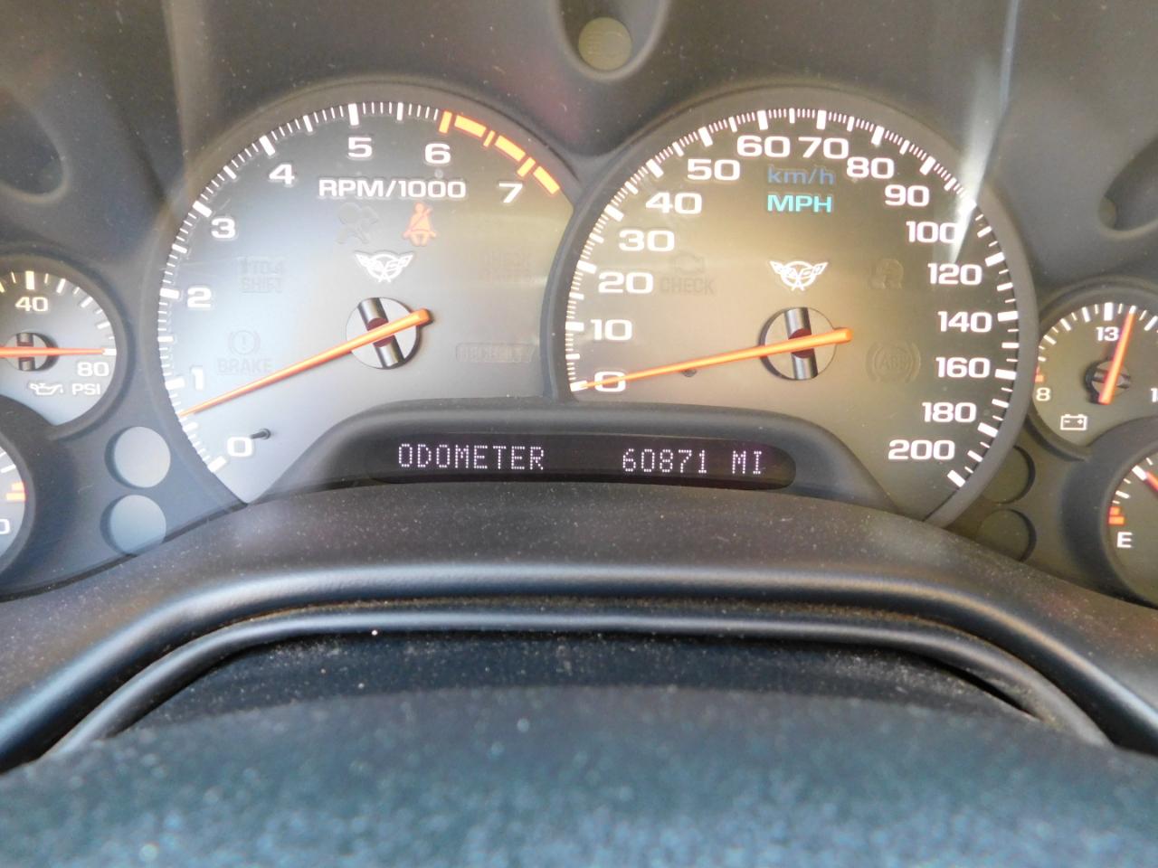 Chevrolet Corvette 2dr Cpe 2004